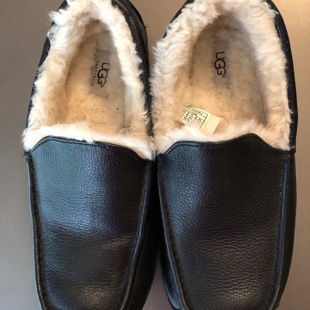 UGG Leather slippers